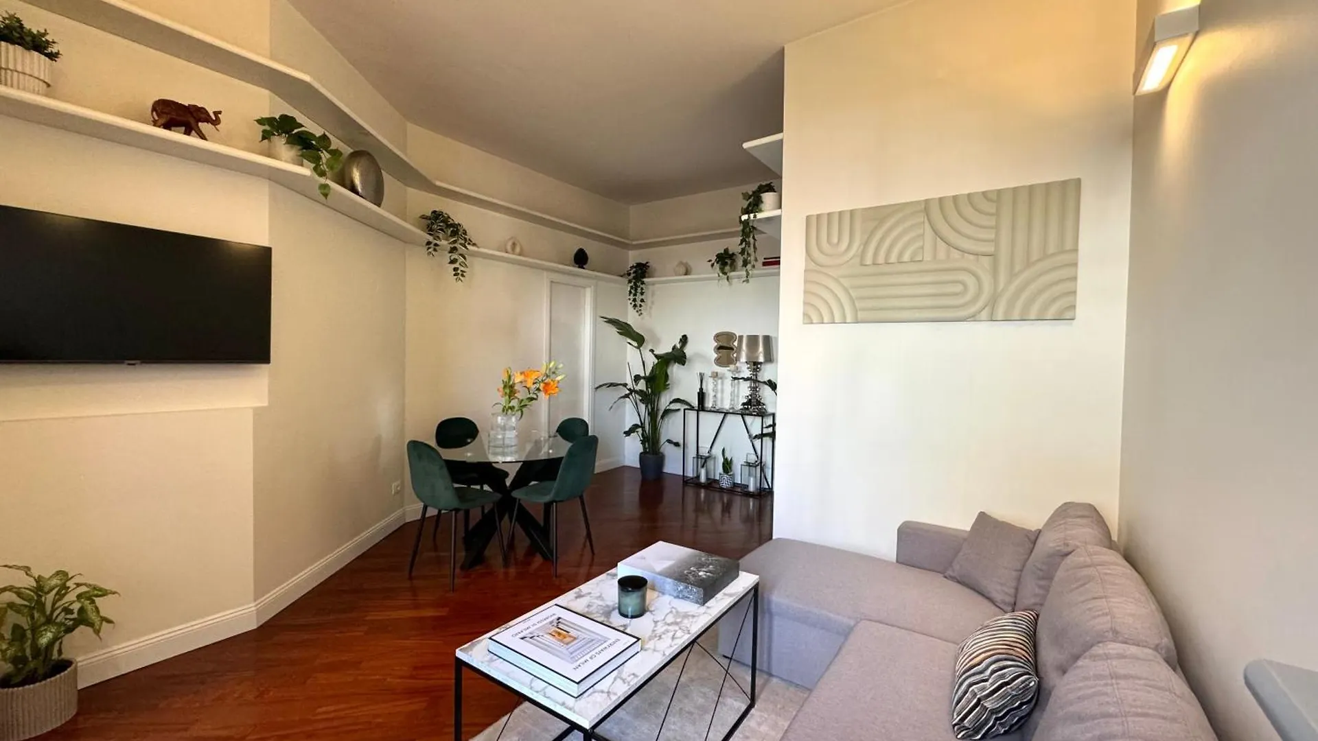Urban Jungle 4 - Darsena Apartment Milan 0*,