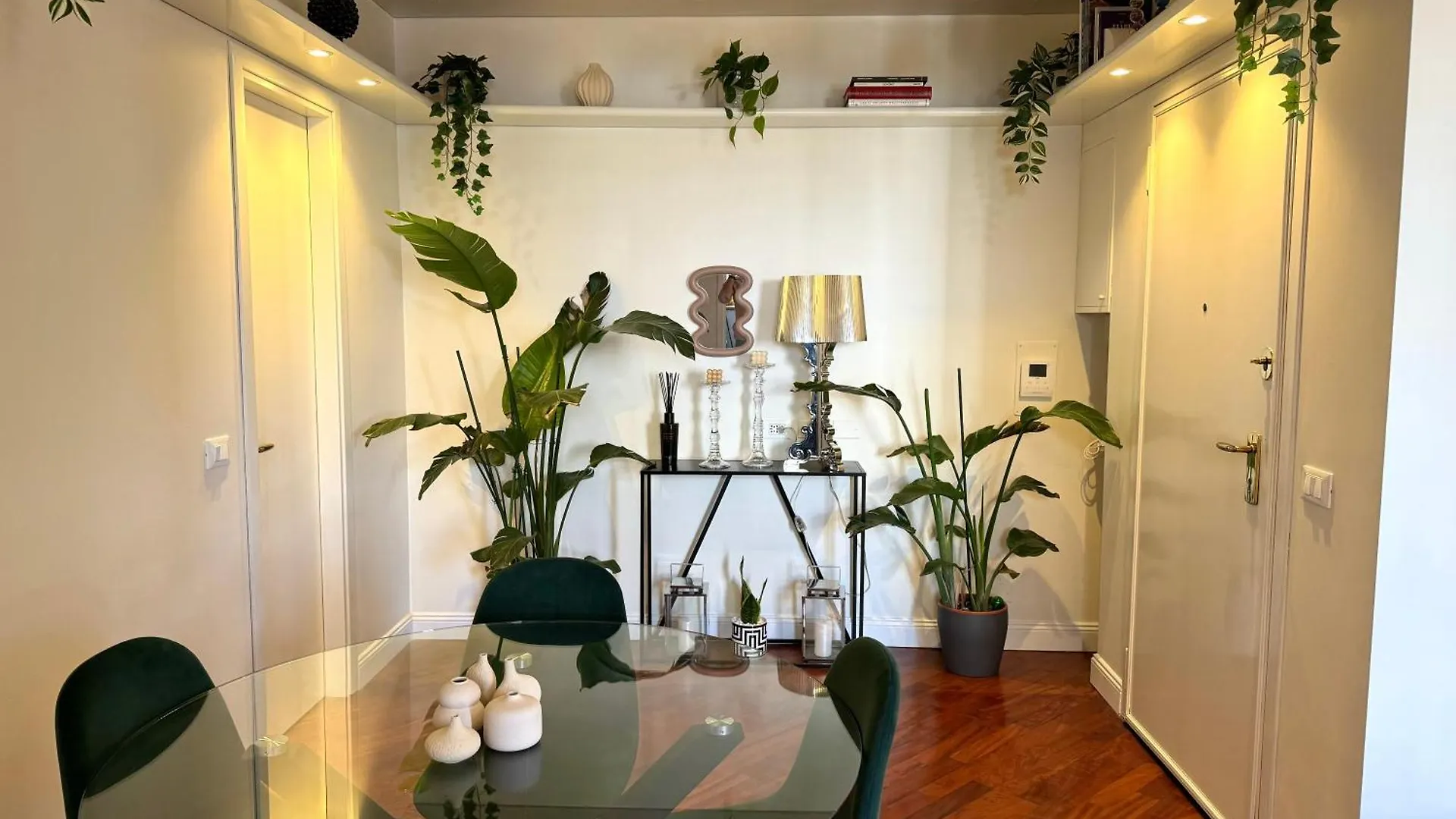Urban Jungle 4 - Darsena Apartment Milan Italy