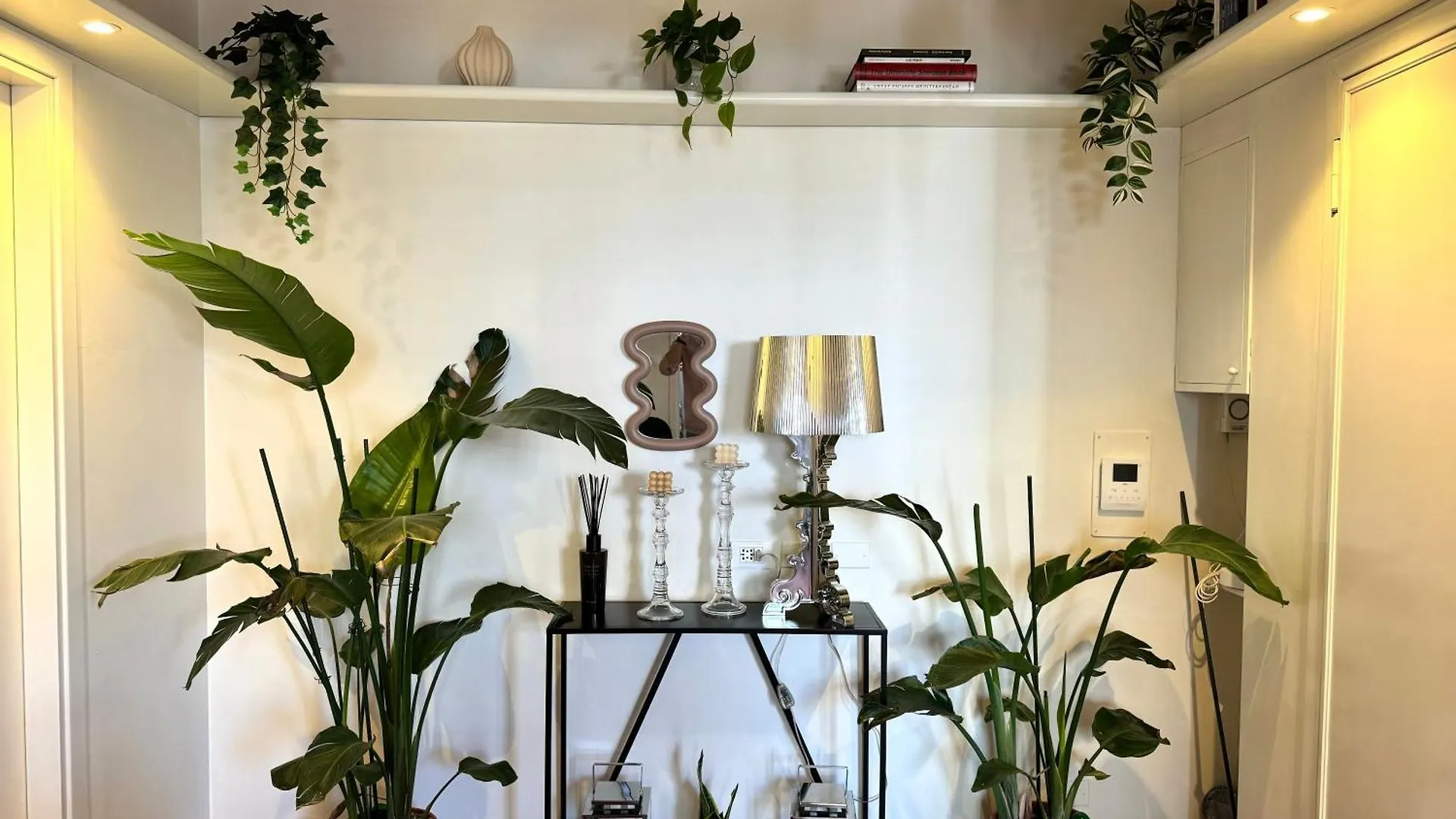 Urban Jungle 4 - Darsena Apartment Milan